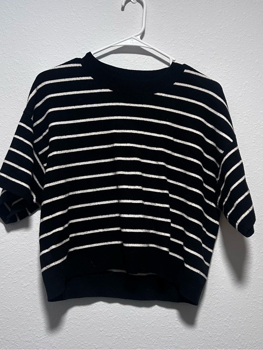 Abercrombie & Fitch Black and White Striped Crewneck Sweater